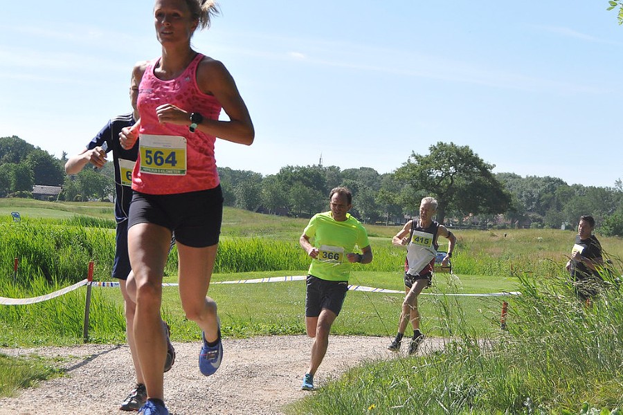 Keppelrun-5km-hardlopers-golfbaan (1).900x600