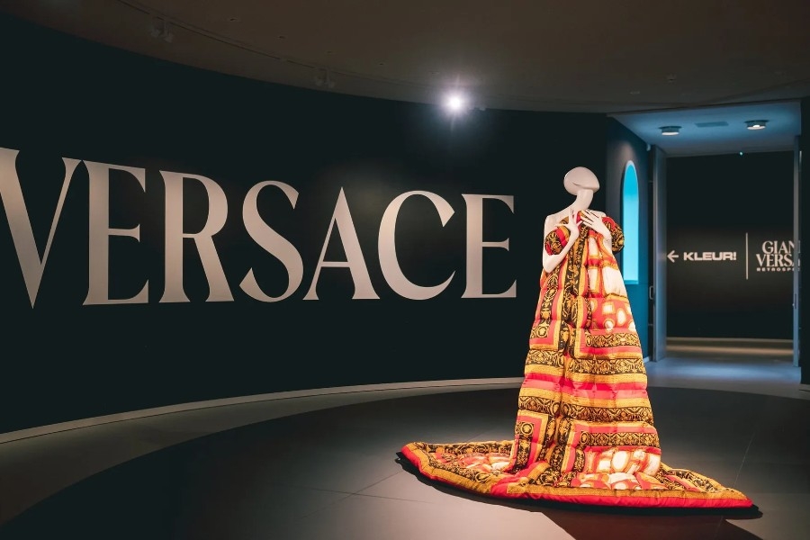 sebastiaan-rodenhuis-fotografie-gianni-versace-groninger-museum-7-large_3021724632.900x600