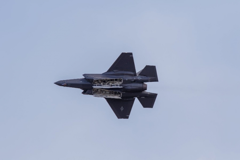 free-photo-of-leger-luchtvaart-verdediging-luchtmacht.F35.900X600